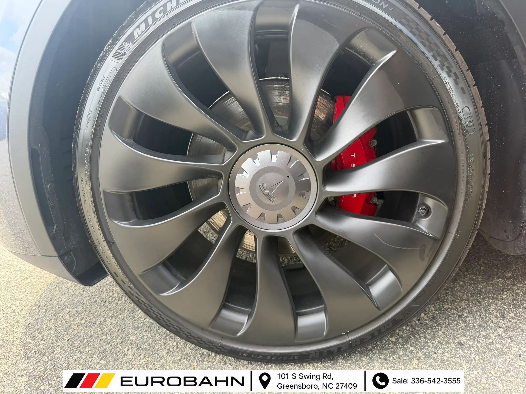 Used 2023 Tesla Model Y Performance AWD/4WD image 31