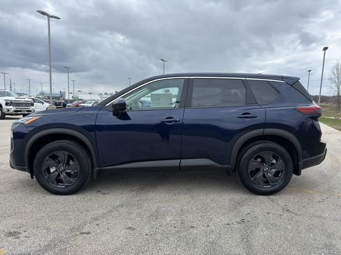 New 2026 Nissan Rogue SV AWD/4WD image 6