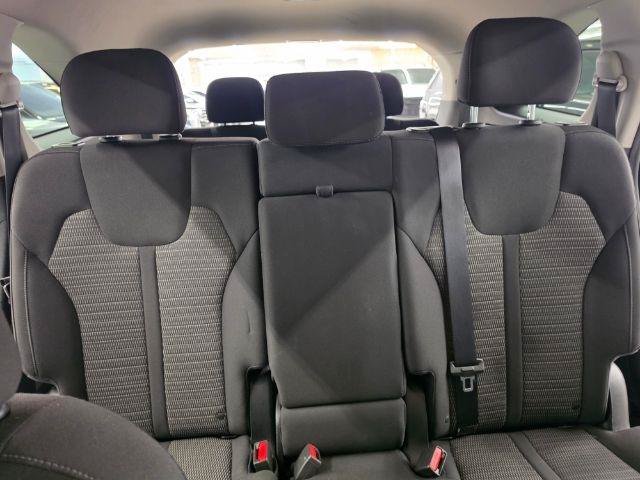 Used 2023 Kia Sorento LX FWD image 33
