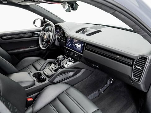 Certified 2022 Porsche Cayenne Turbo GT image 24