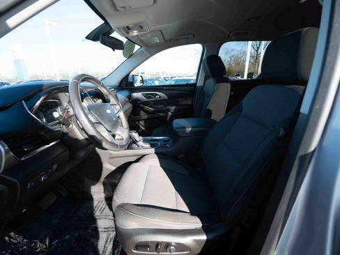 Used 2019 Chevrolet Traverse LT image 9