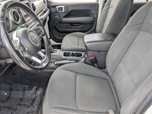 Used 2021 Jeep Wrangler Unlimited Sahara AWD/4WD image 14