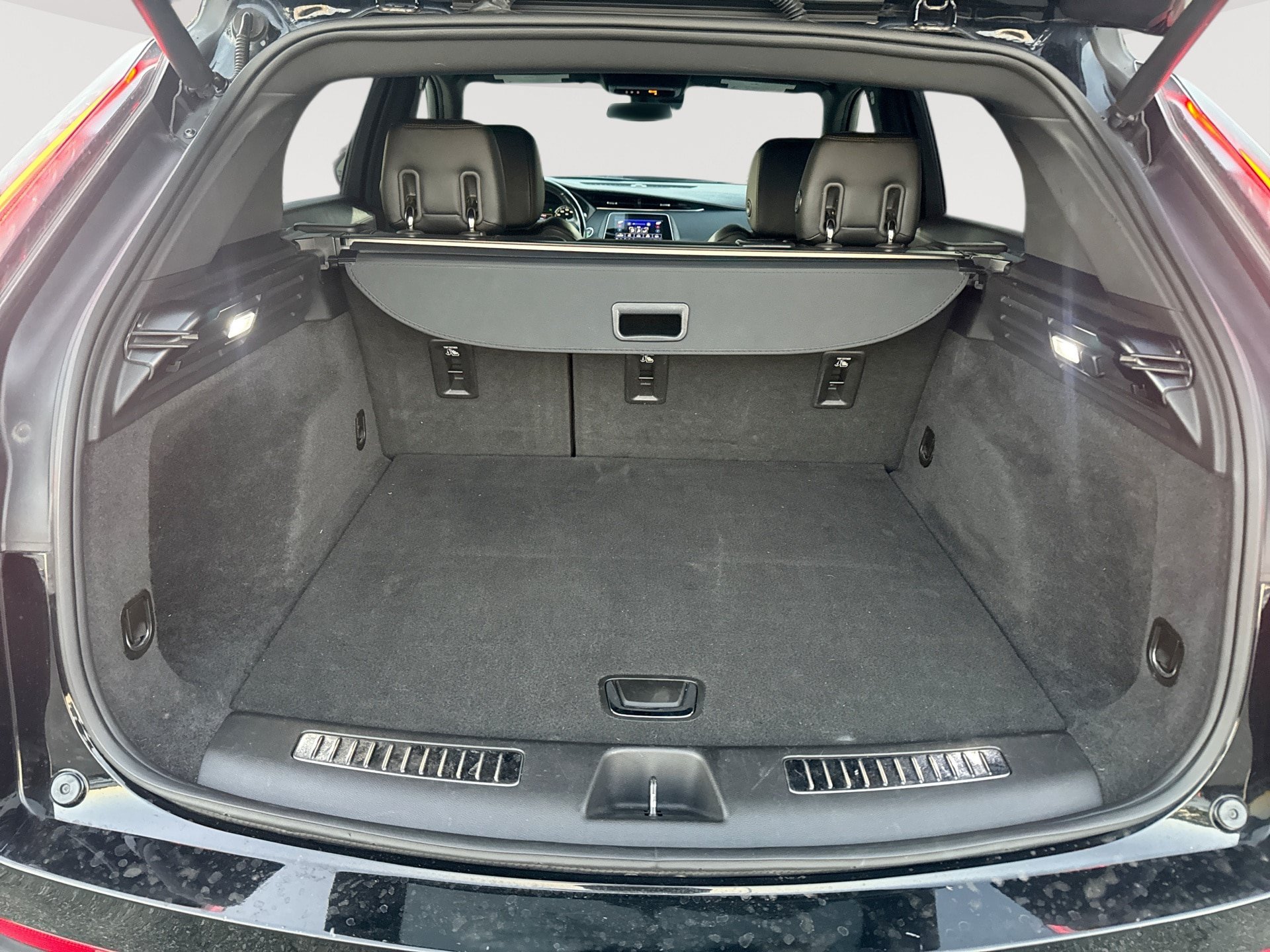 Used 2019 Cadillac XT4 Sport w/ Cold Weather Package AWD/4WD image 22