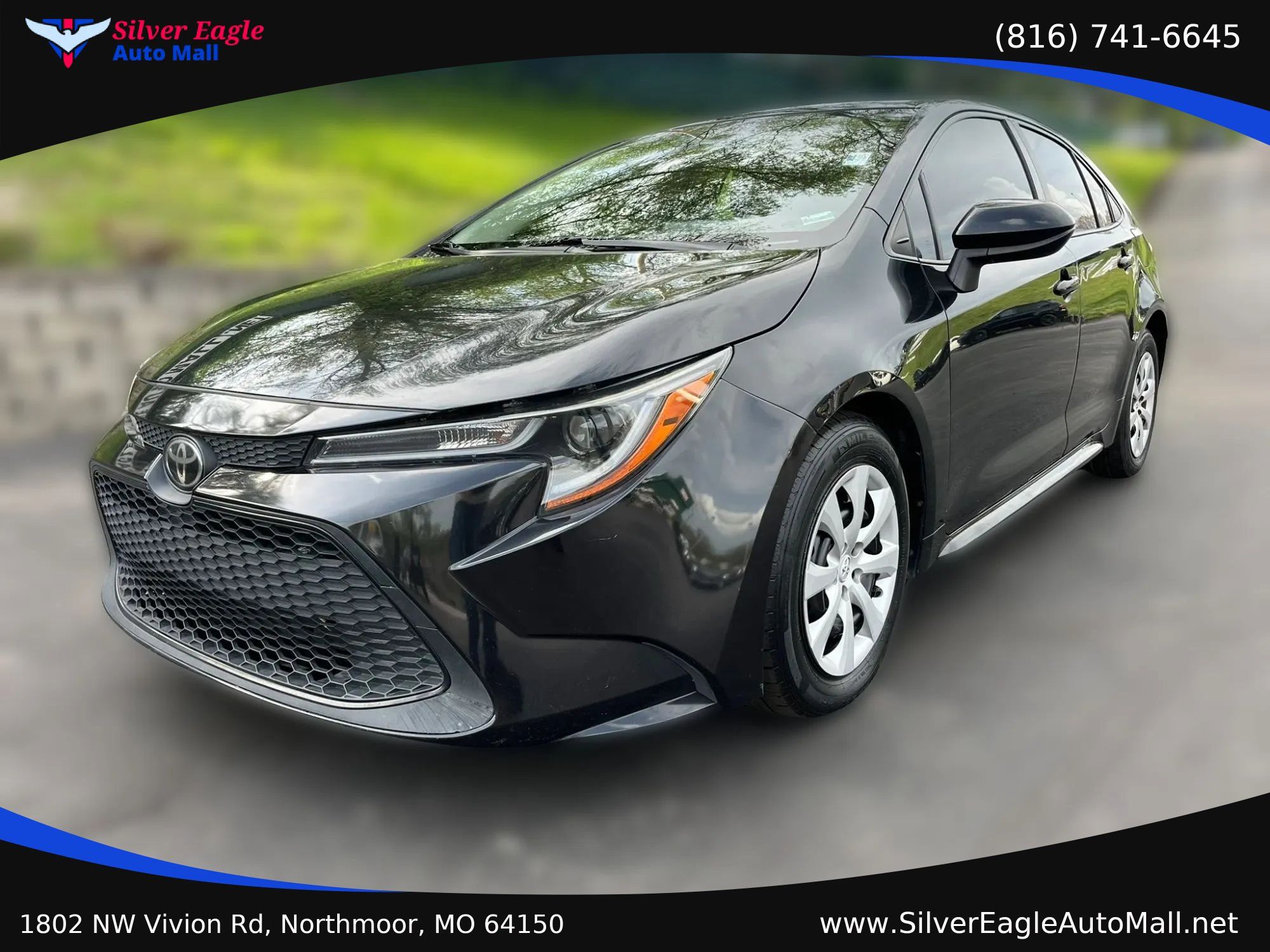 Used 2020 Toyota Corolla LE FWD image 1