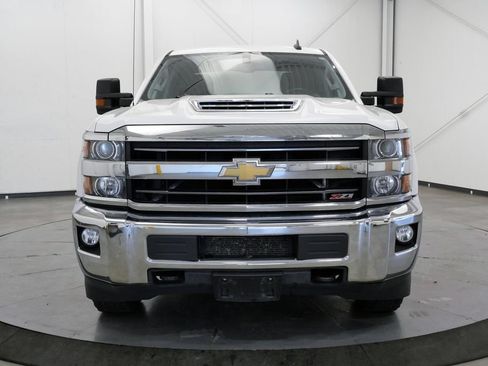 Used 2019 Chevrolet Silverado 2500 LT w/ Z71 Package, Off-Road AWD/4WD image 2