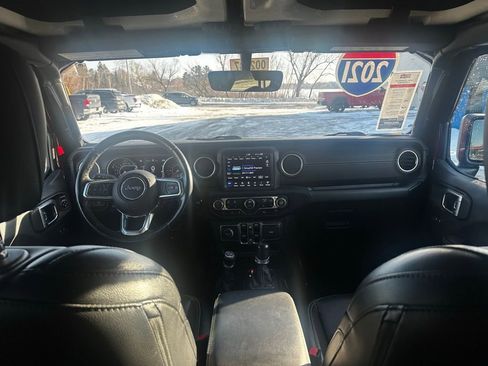Used 2021 Jeep Gladiator Overland w/ Popular Equipment Package image 2