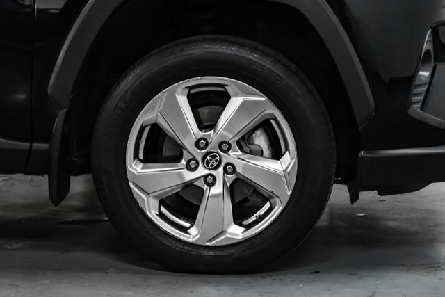 Used 2020 Toyota RAV4 Limited AWD/4WD image 53