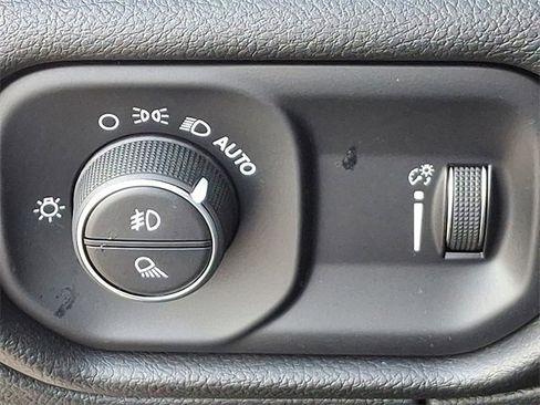 Used 2022 RAM 1500 Big Horn image 23