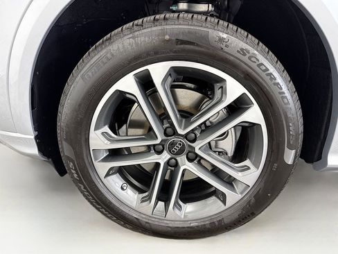 Used 2025 Audi Q5 Premium Plus w/ Premium Plus AWD/4WD image 30