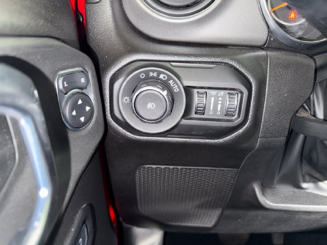 Used 2022 Jeep Wrangler Unlimited Sport AWD/4WD image 34