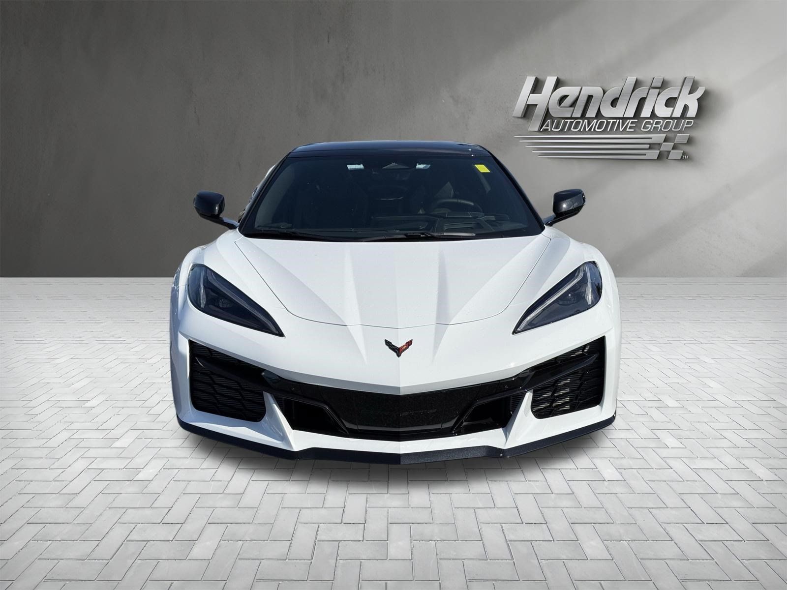 Used 2027 Chevrolet Corvette Grand Sport w/ Z52 Sport Performance Package RWD image 3