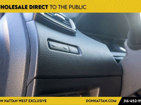 Used 2018 Nissan Rogue S image 14