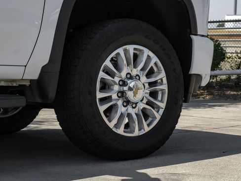 Used 2022 Chevrolet Silverado 2500 High Country AWD/4WD image 69