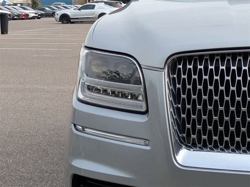 Used 2020 Lincoln Navigator Reserve w/ Luxury Package image 9