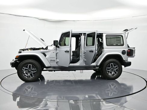 New 2024 Jeep Wrangler Unlimited Sahara w/ Technology Group image 47