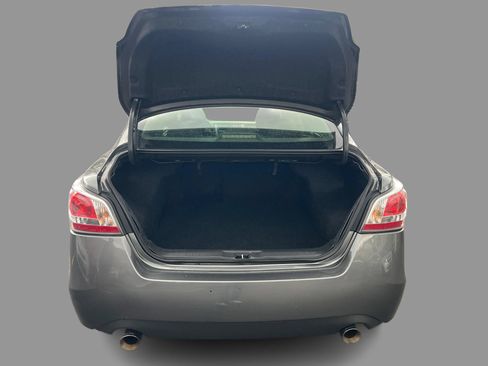 Used 2014 Nissan Altima 2.5 S w/ Sport Value Package FWD image 14