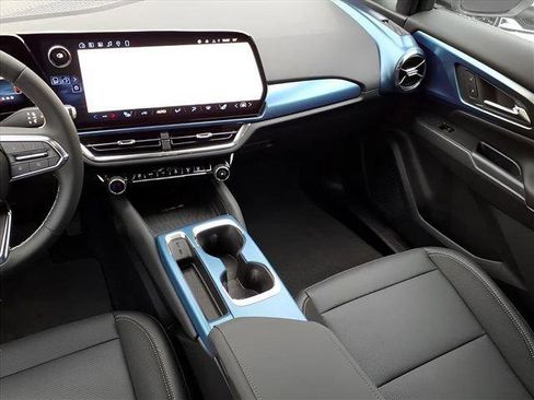 New 2026 Chevrolet Equinox EV LT image 23