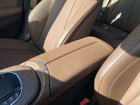 Used 2022 Mercedes-Benz E 450 E 450 w/ Driver Assistance Package image 42