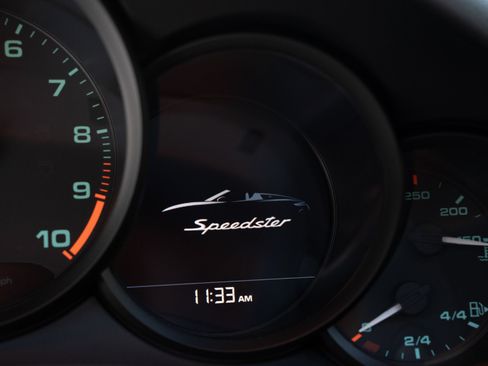 Used 2019 Porsche 911 Speedster RWD image 29