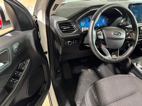 Used 2023 Ford Escape Active w/ Tech Pack #2 image 9