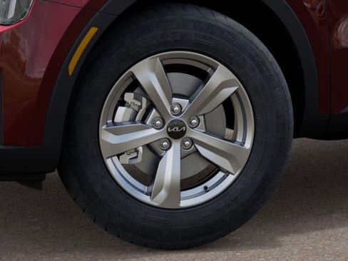 New 2025 Kia Sorento LX FWD image 9