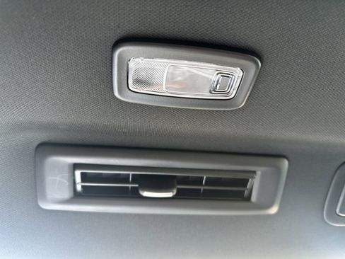 Used 2024 GMC Yukon Denali Ultimate image 15