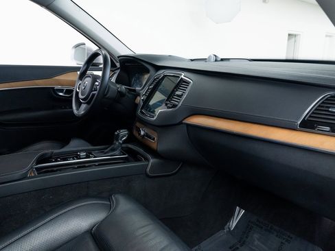 Used 2019 Volvo XC90 T6 Inscription w/ Advanced Package image 27