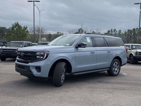 New 2026 Ford Expedition Max Active RWD image 7