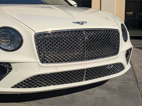 Used 2022 Bentley Continental GT image 10