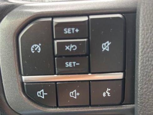 Used 2024 Ford F250 Lariat w/ Sport Appearance Package AWD/4WD image 17