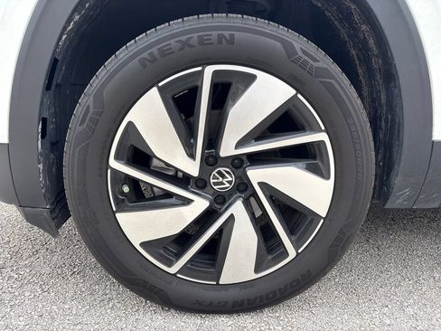 Used 2024 Volkswagen Atlas SE FWD image 13