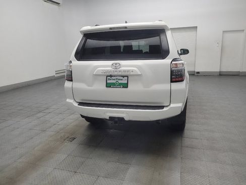 Used 2019 Toyota 4Runner SR5 AWD/4WD image 7
