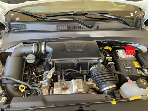 Used 2025 Jeep Compass Limited image 25