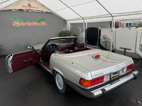 Used 1987 Mercedes-Benz 560 SL image 5