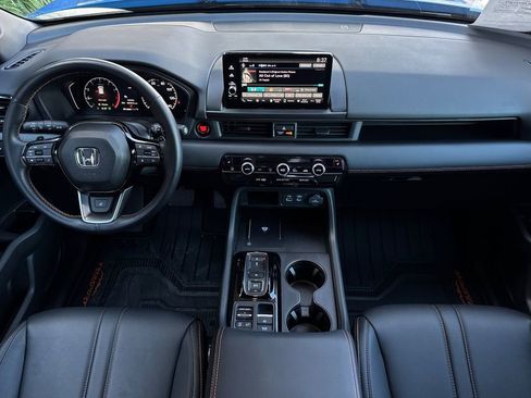 Used 2025 Honda Pilot TrailSport image 15