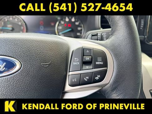Used 2023 Ford Explorer XLT AWD/4WD image 21