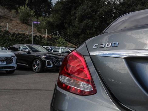 Used 2017 Mercedes-Benz C 300 Sedan image 11