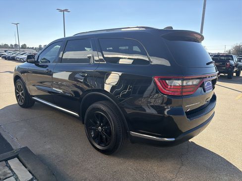 Used 2022 Dodge Durango SXT image 4