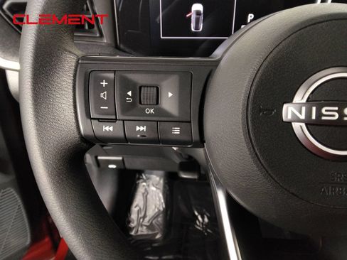 Used 2026 Nissan Kicks SV FWD image 12