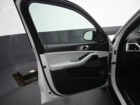 New 2026 BMW X5 sDrive40i w/ Climate Comfort Package RWD image 5