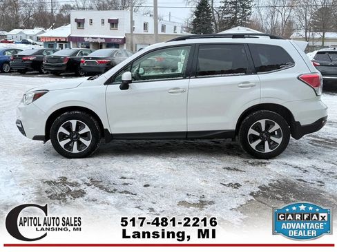 Used 2017 Subaru Forester 2.5i Premium image 5