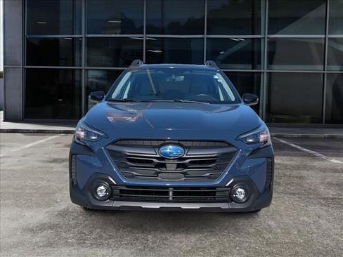 Used 2023 Subaru Outback Premium AWD/4WD image 3