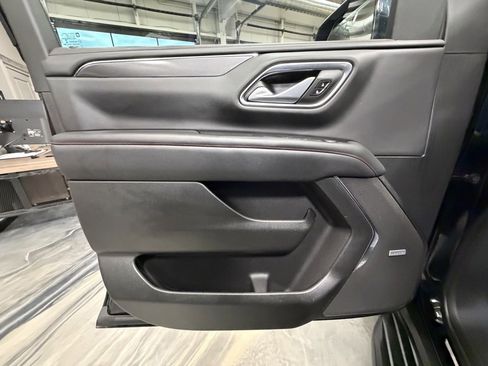 Used 2022 Chevrolet Suburban RST w/ Sport Performance Package image 61