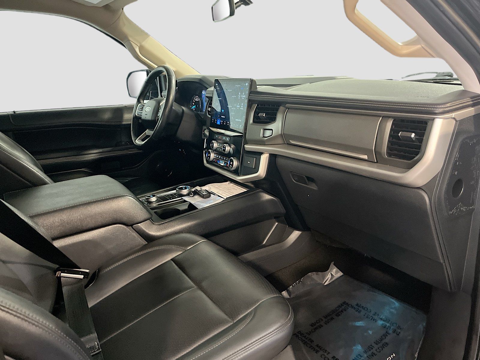 Used 2024 Ford Expedition XLT AWD/4WD image 30