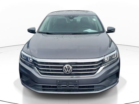 Used 2021 Volkswagen Passat 2.0T SE FWD image 2