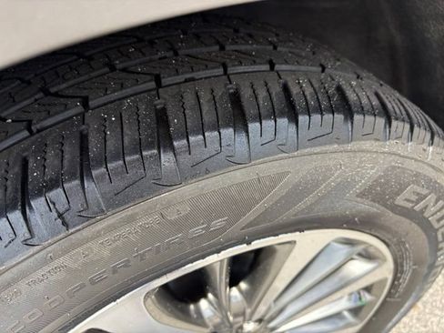 Used 2021 Lincoln Nautilus FWD w/ Equipment Group 101A image 28