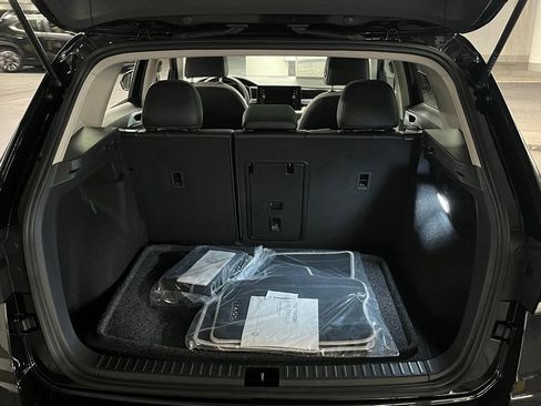 New 2026 Volkswagen Taos SE AWD/4WD image 33