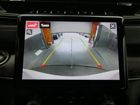 Used 2023 Jeep Grand Cherokee Overland w/ Advanced Protech Group III AWD/4WD image 26