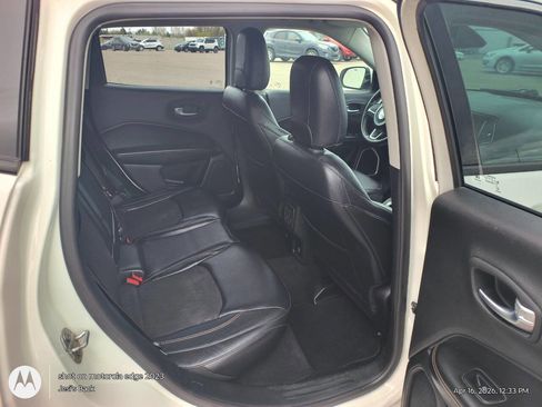 Used 2017 Jeep Compass Latitude image 10
