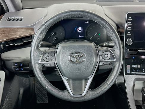 Used 2021 Toyota Avalon XLE image 18